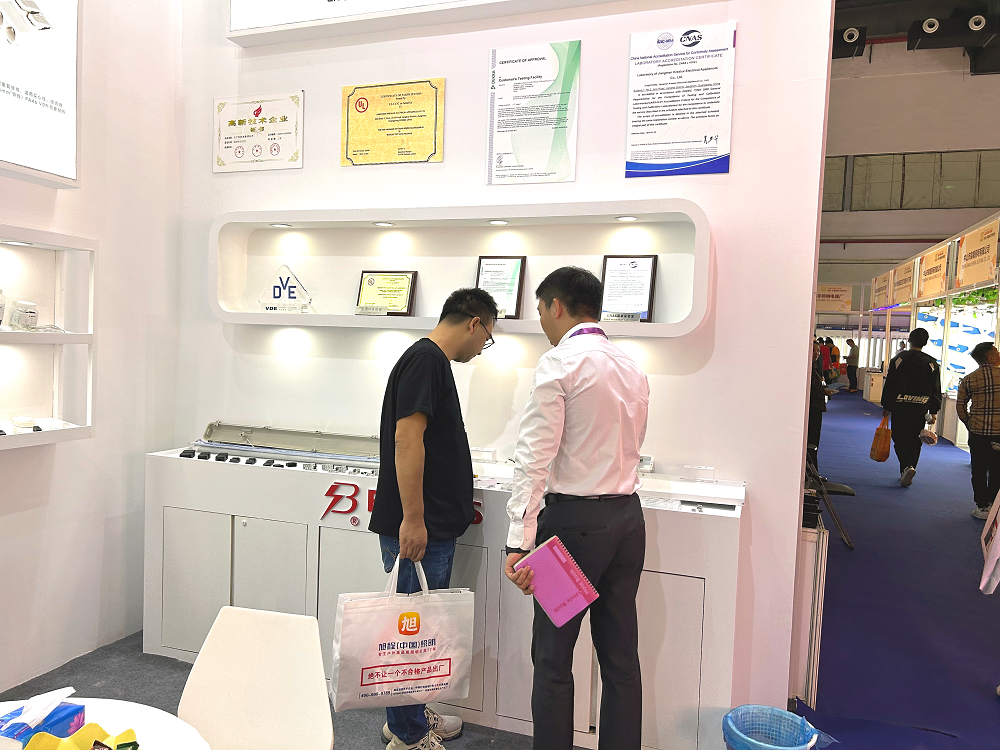 1761611735901024.png test0001.png